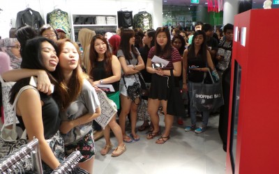 H&M Tampines Store Opening Selfie Wefie Photo Booth